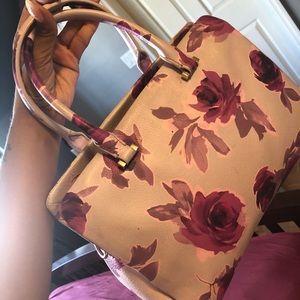 Pink/purple floral Kate spade ♠️